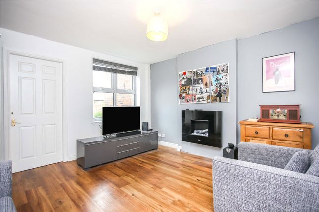 26, Parrs Mount Mews, Stockport photo 2