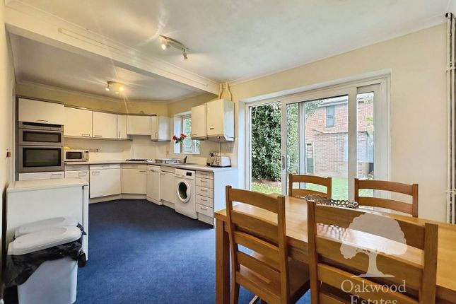 104, Blumfield Crescent, Slough photo 5