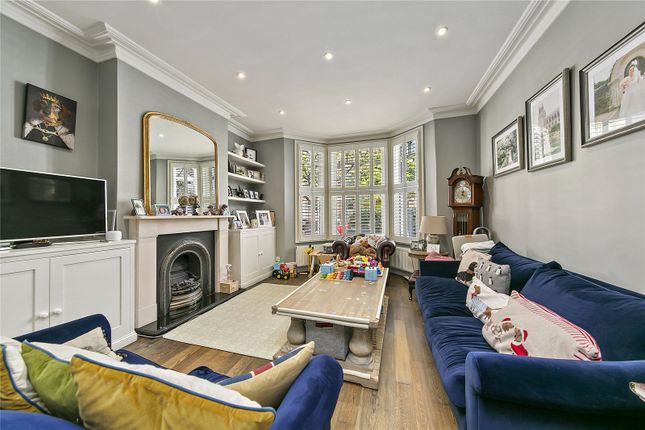 27, Haverfield Gardens, Surrey photo 2