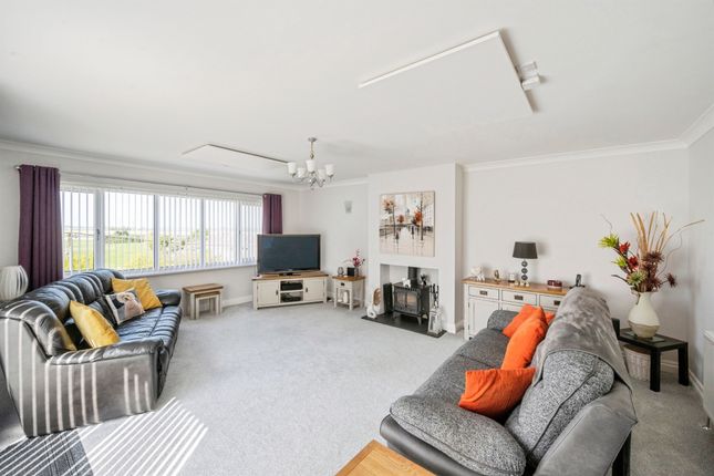 42, Stather Road, SCUNTHORPE photo 2