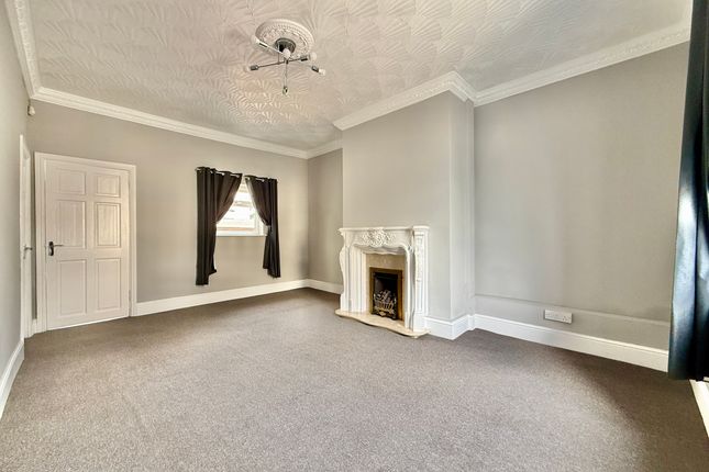 309 Bradford Road, Wakefield photo 2