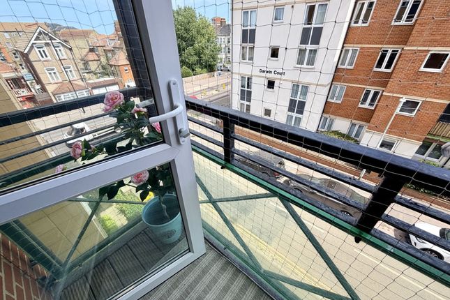 Flat 49, Dickens Court Harold Road, Margate photo 2