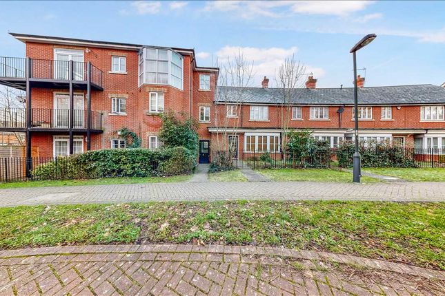 Flat for sale in Hodgkins Mews, Stanmore