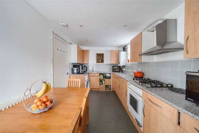 30, Byworth Walk, London photo 4