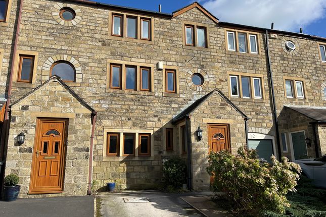 3-bed house on 14, Fearnley Court, Holmfirth, £240,000