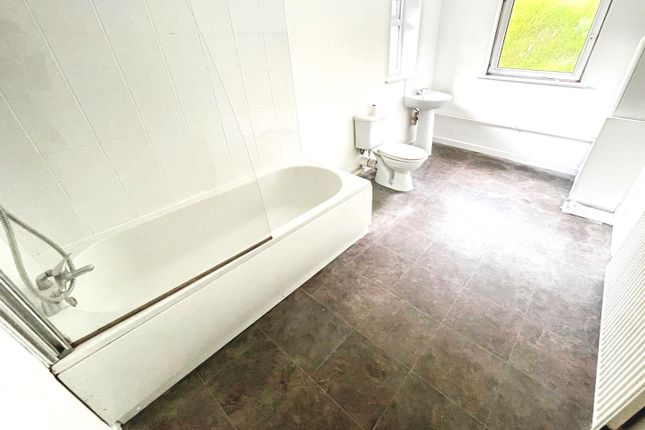 14, ABERTILLERY photo 4