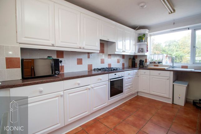 Valley View Crescent, Norwich photo 2