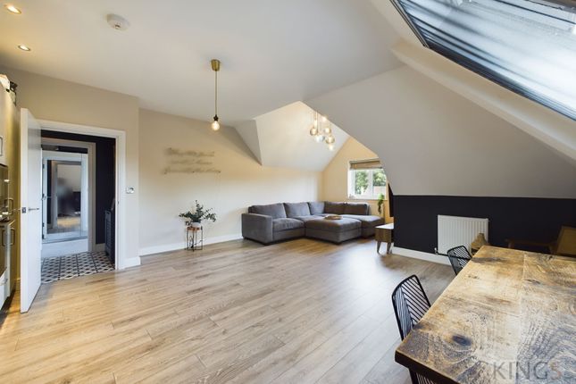 Flat 15, Highfield House Roe Green Lane, Hatfield photo 3