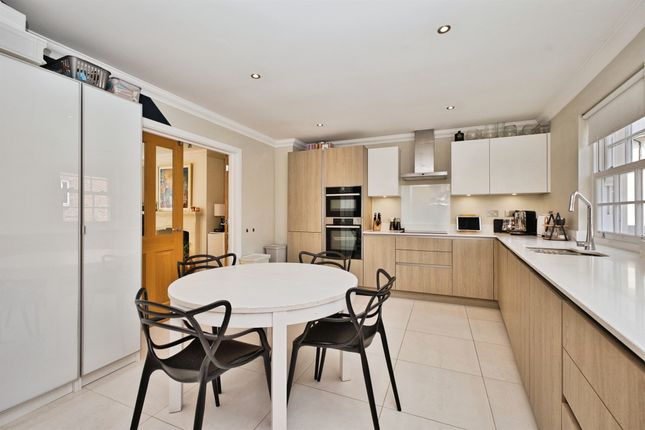 12, Newcross Crescent, Yeovil photo 4