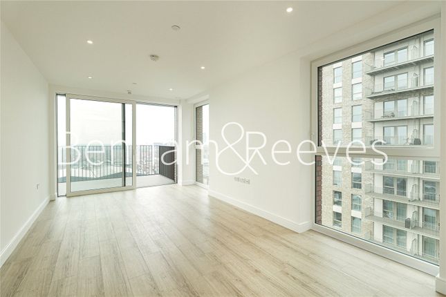 Apartment 82, Waterview House, 12, Quay Walk, Wembley photo 4