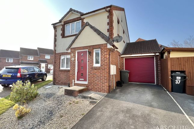 3 bed detached house for sale in Orkney Close, The Willows, Torquay, Devon TQ2