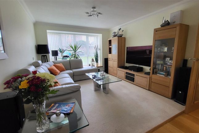Thumbnail Flat for sale in Market Close, Poole
