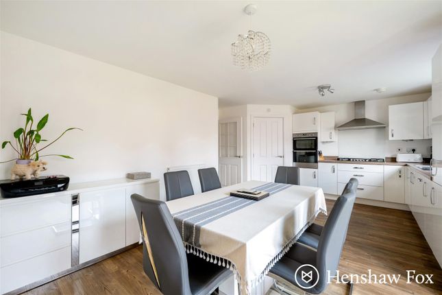 15, Scoreys Crescent, Romsey photo 4