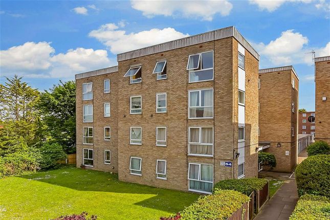 Flat for sale in St. James Road, Sutton, Surrey