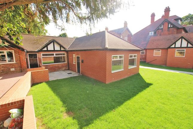 Thumbnail Bungalow to rent in The Lodge, Abbey Road, Grimsby