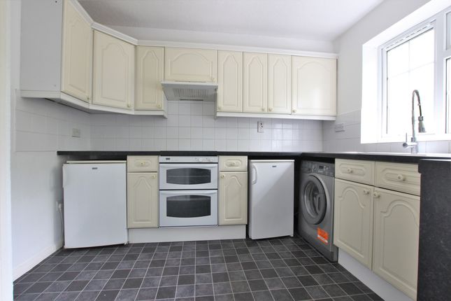 43, Crofton Way, Enfield photo 3