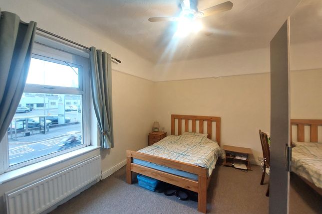 767, Whalley New Road, Blackburn photo 5