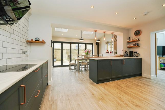 6, Milking Path Way, Fairford photo 3