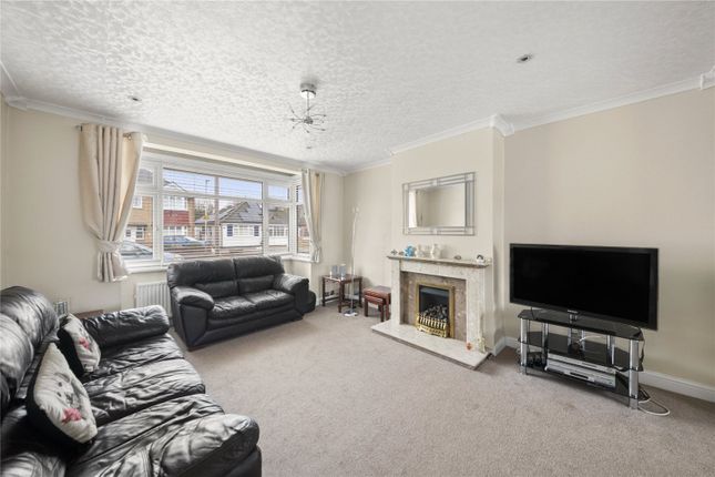 47, Collins Drive, Ruislip photo 3