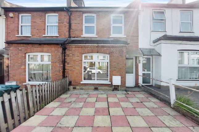 132 Long Lane, London photo 2