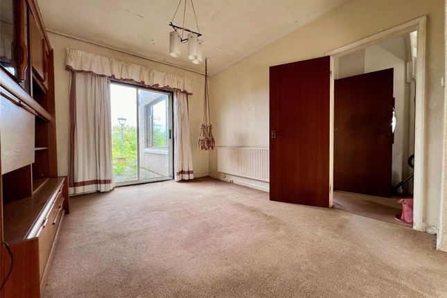 24, Mount Pleasant Way, Pembrokeshire photo 3