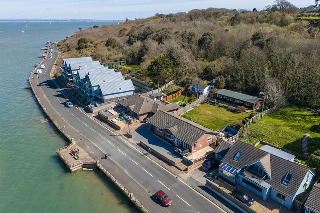 22 Princes Esplanade, Cowes photo 2