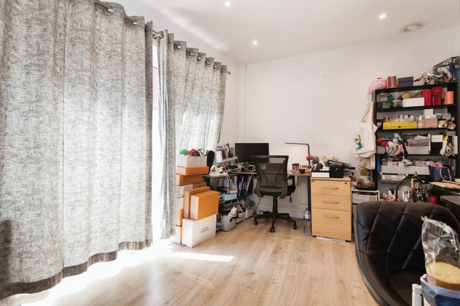 Flat for sale in Upper Banister Street, Southampton