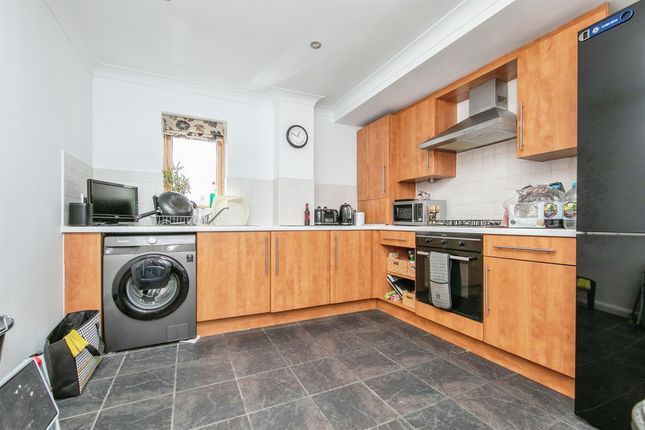 Flat for sale in Hening Avenue, Ipswich