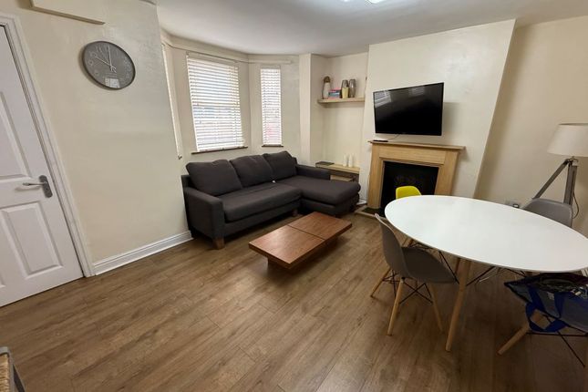 42, Chestnut Grove, Liverpool photo 3