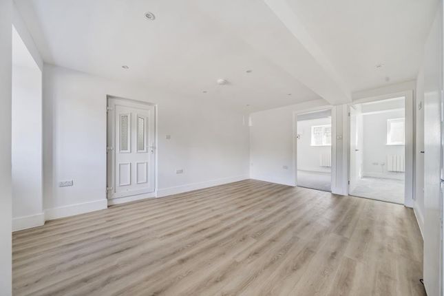 FLAT 4 FERNHILL COURT, Kidlington, Kidlington photo 2