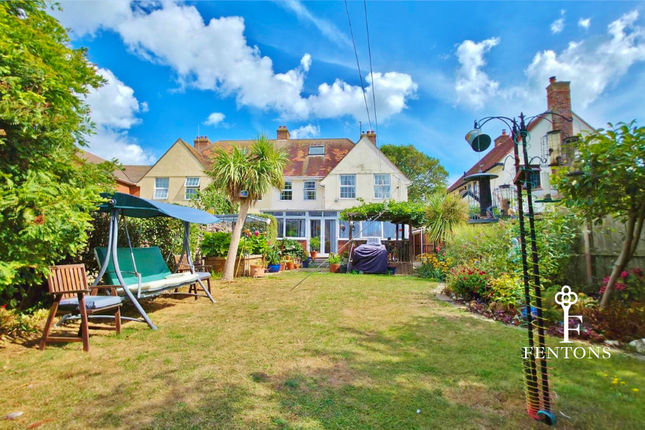 49, Hall Lane, Walton-on-the-Naze photo 3
