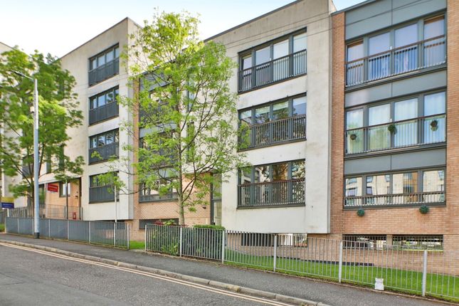 Thumbnail Flat for sale in Great Dovehill, Glasgow