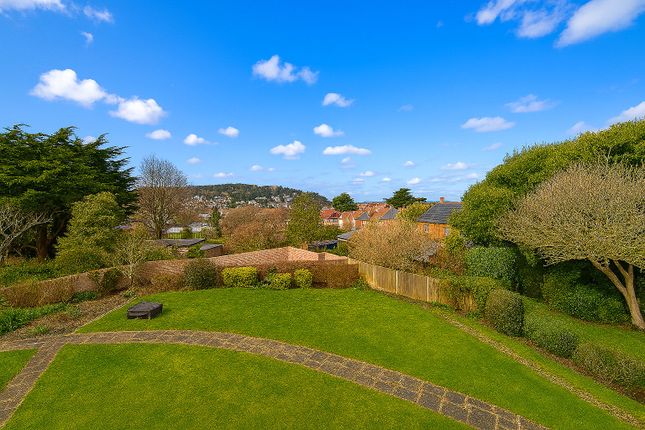 29 Bernard Crescent, Minehead Somerset, Somerset photo 3