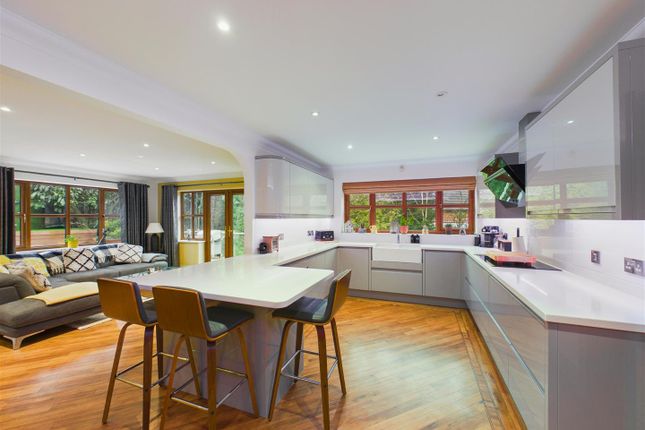 Olivers Lodge, 10, Heads Lane, Hessle photo 2