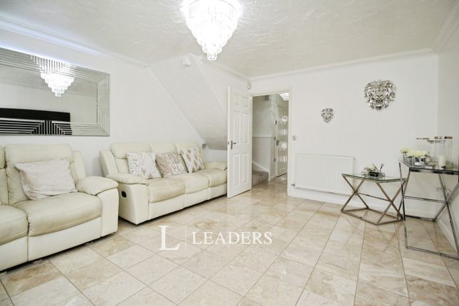 5, Proctor Rise, Milton Keynes photo 2