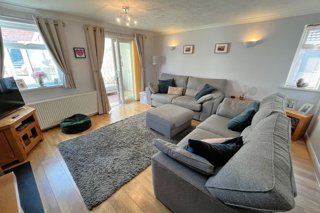 3, Tower Court, Saltash photo 3