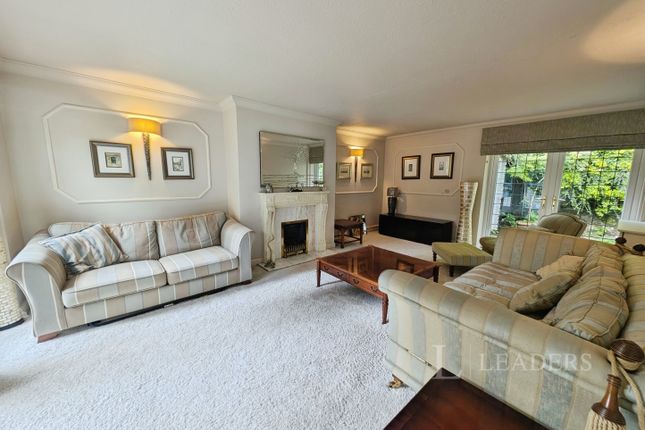 5, Hollinwood Road, Disley photo 2