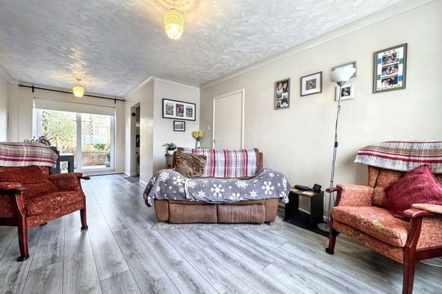 101, Grisedale Gardens, Gateshead photo 2