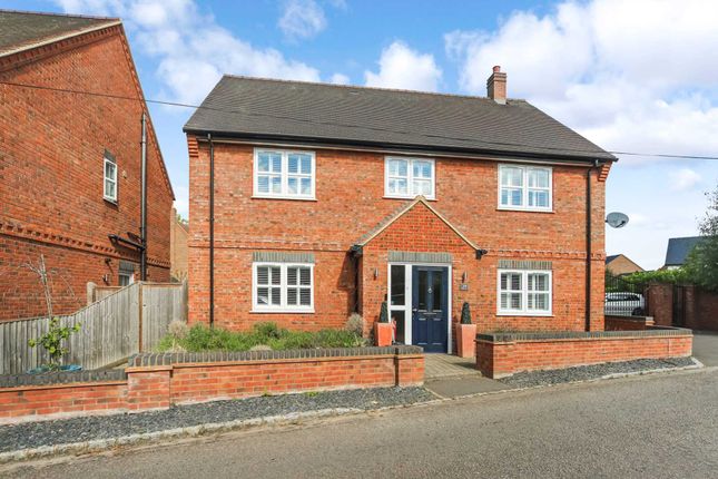 Thumbnail Detached house to rent in Brook Street, Aston Clinton