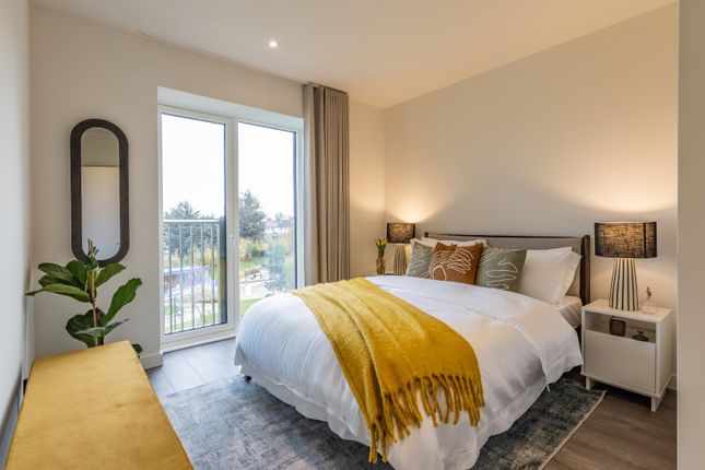The Maple, Claremont Road, London photo 3