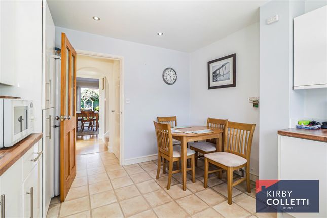 144, Stanstead Road, Hoddesdon photo 4