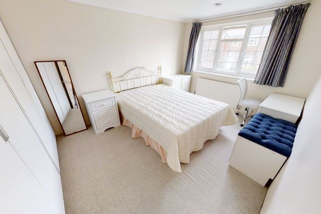 Terraced house to rent in Lynwood, Guildford