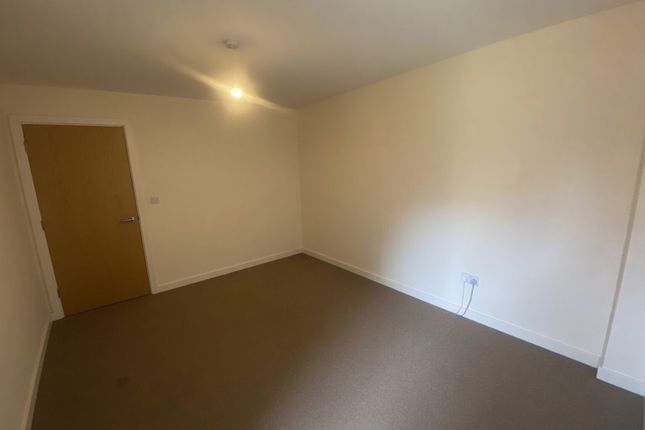 Flat 22, Crecy Court, Leicester photo 4