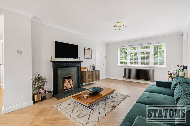 109, Church Road, Potters Bar photo 3