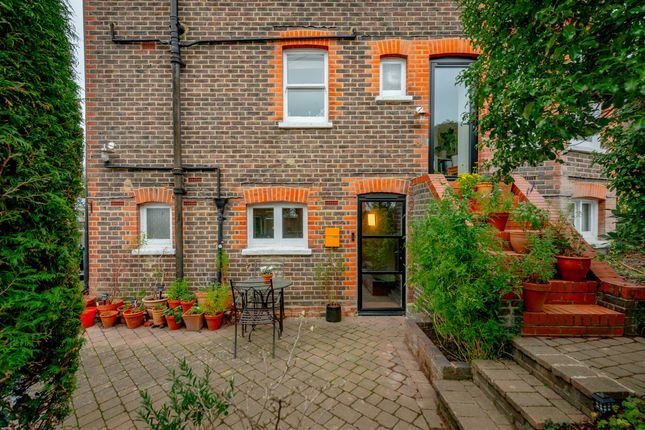 2-bed house on 74, Woodlands Road, Redhill, £450,000