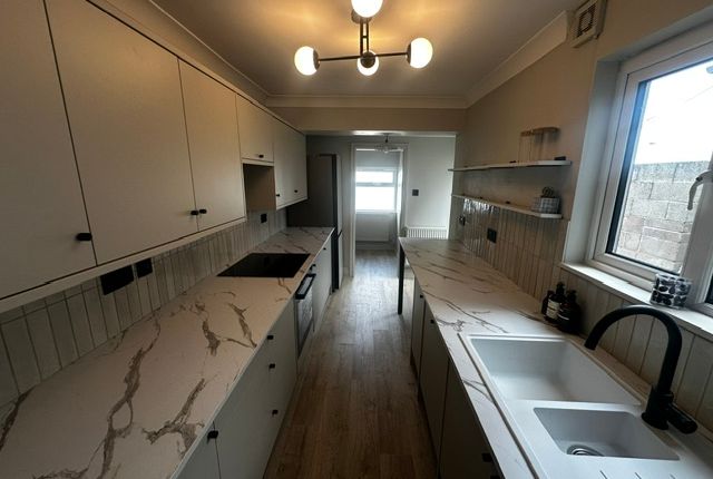 80, Phyllis Street, BARRY photo 2