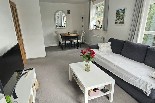 5 Laburnum Court, Twickenham photo 3