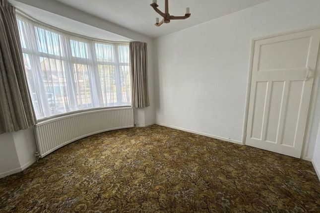 15 Thurmaston Lane, Leicester photo 4