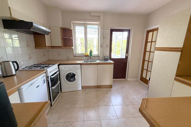 83, Coneygrey Spinney, Flintham photo 2