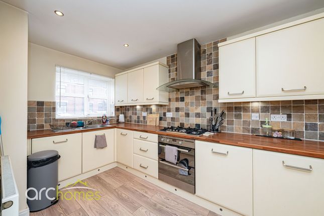 93a Swan Lane, Wigan photo 3